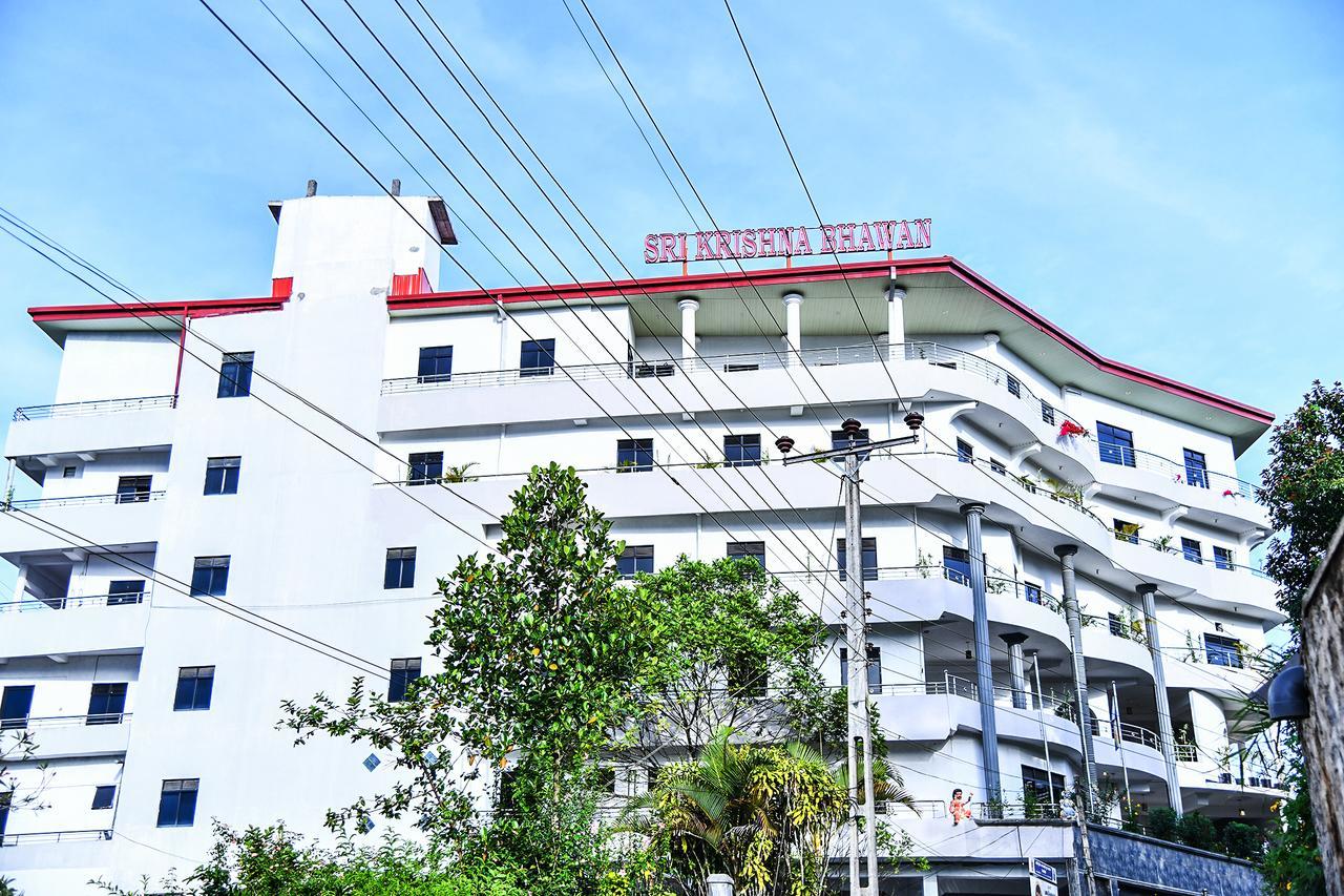 Sri Krishna Bhavan Hotel Хаттон Экстерьер фото